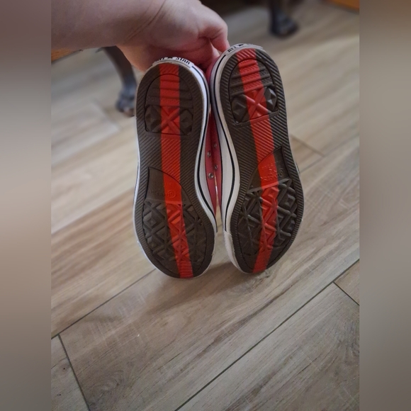 Converse - Picture 4 of 4